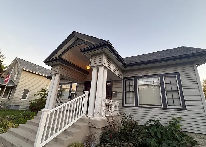 Spacious, Family Friendly 4br, 5qn Beds With Garage In Columbus