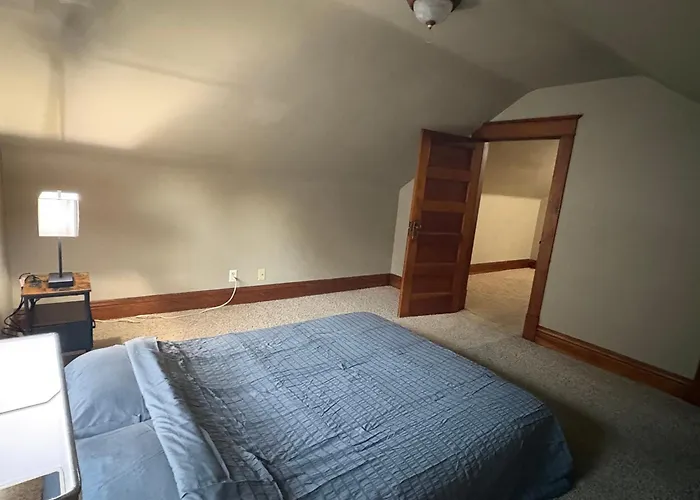 Spacious, Family Friendly 4br, 5qn Beds With Garage In *