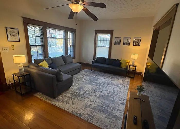 Spacious, Family Friendly 4br, 5qn Beds With Garage In Columbus